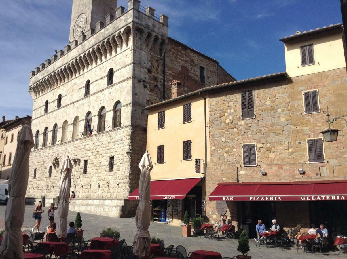 Luxury Apartment Piazza Grande Montepulciano Bagian luar foto
