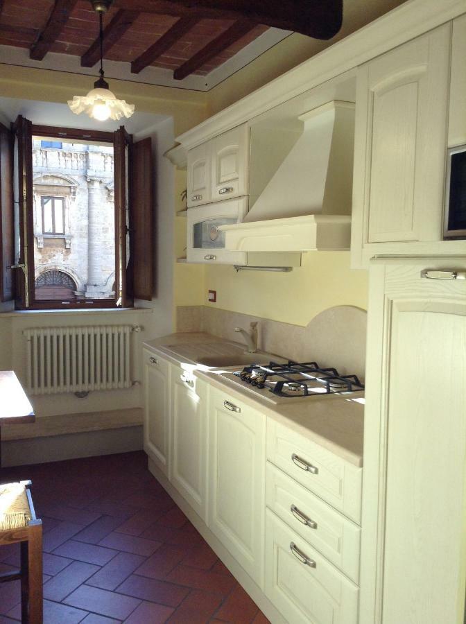Luxury Apartment Piazza Grande Montepulciano Bagian luar foto
