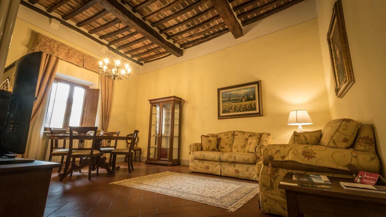 Luxury Apartment Piazza Grande Montepulciano Bagian luar foto