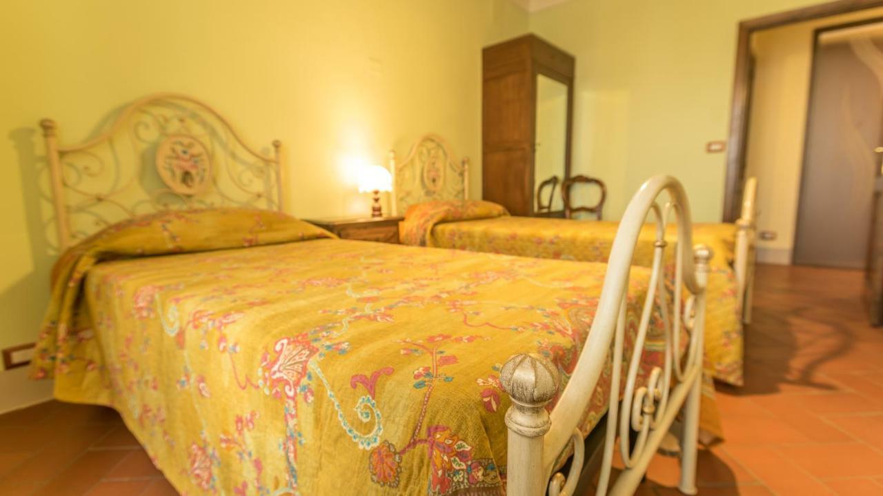Luxury Apartment Piazza Grande Montepulciano Bagian luar foto