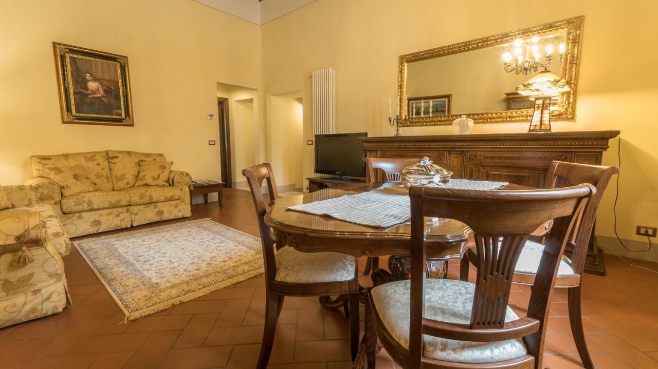 Luxury Apartment Piazza Grande Montepulciano Bagian luar foto